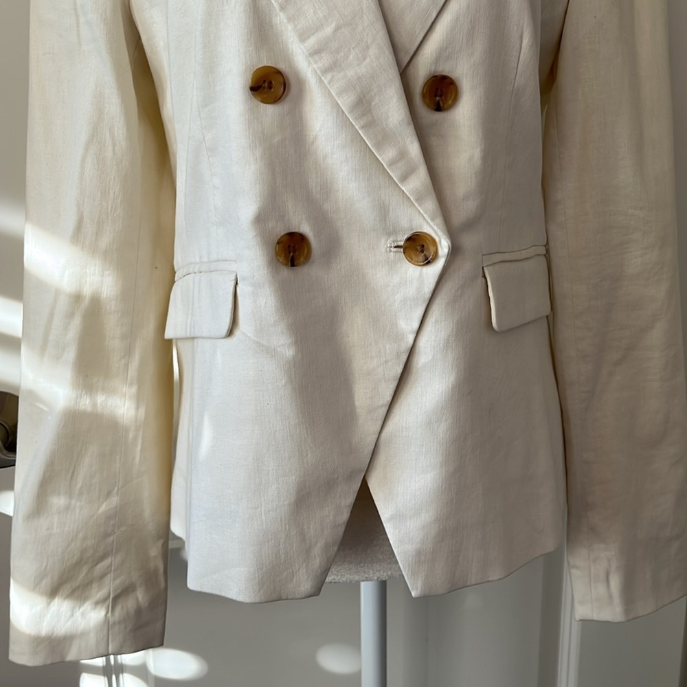 Banana Republic Ivory Linen Double Breasted Blazer - Picture 3 of 16